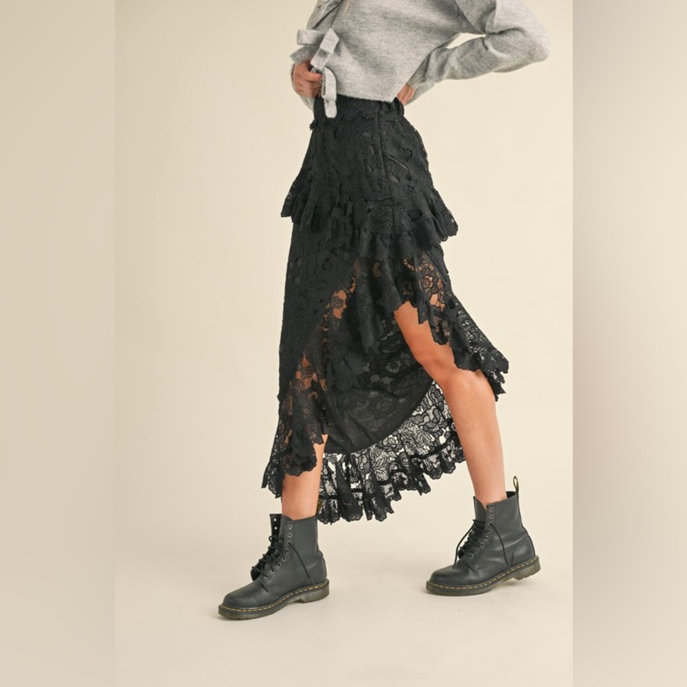 Black Lace Maxi Skirt - Stylish Layered Design - Picture 8 of 8